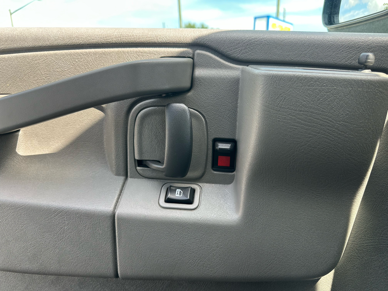 Chevrolet Express Cargo Van RWD 2500 135" 2021