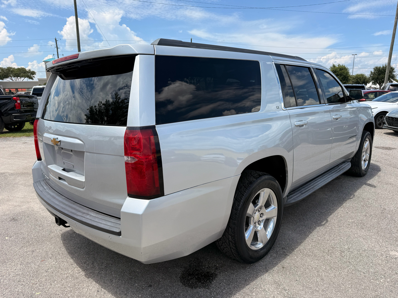 Chevrolet Suburban 4WD 4dr LT 2015