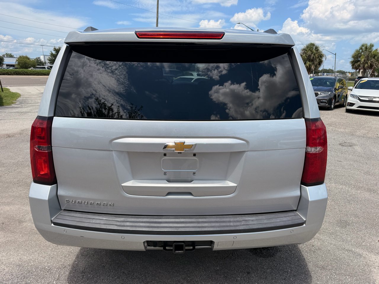 Chevrolet Suburban 4WD 4dr LT 2015