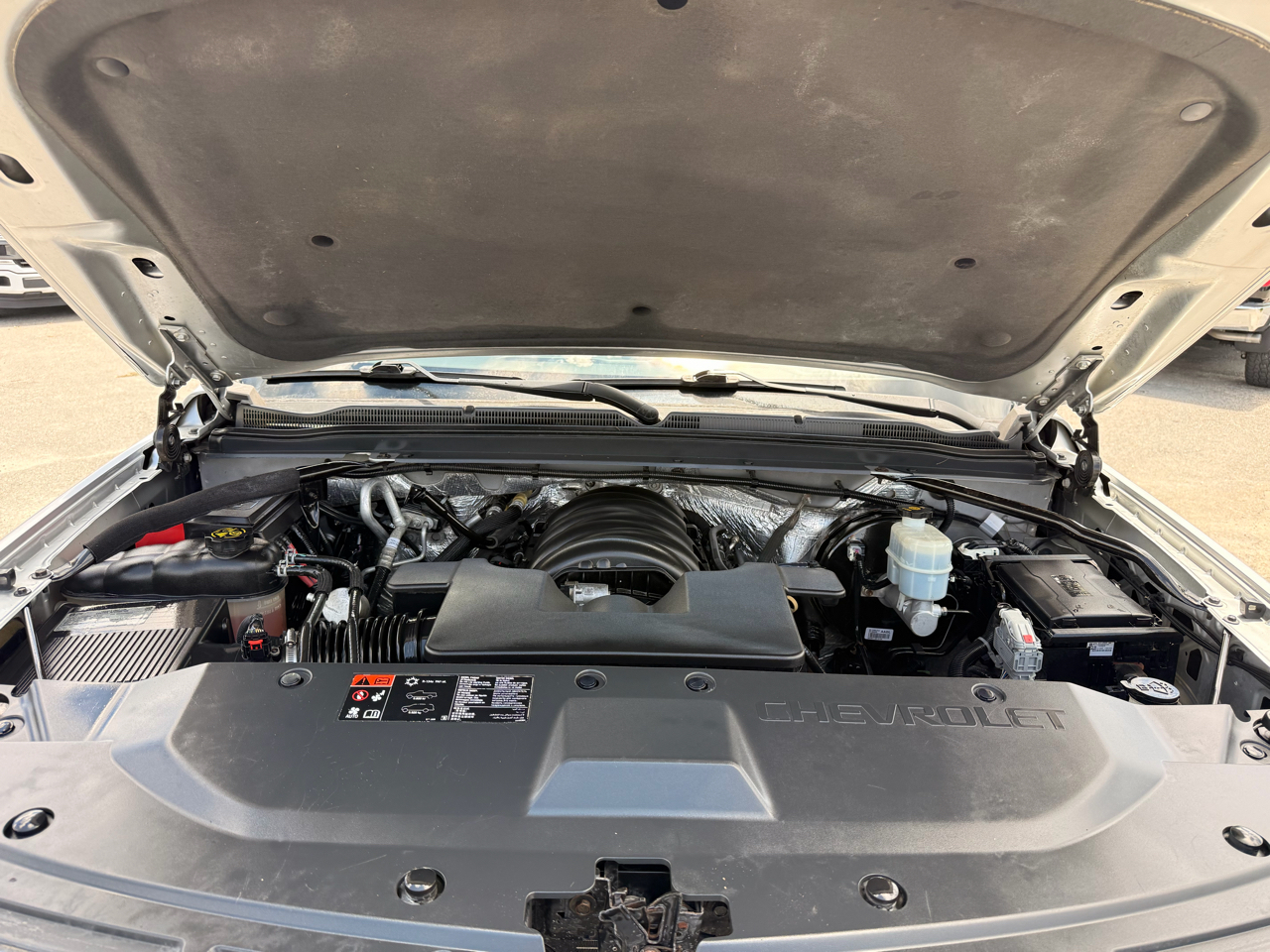 Chevrolet Suburban 4WD 4dr LT 2015