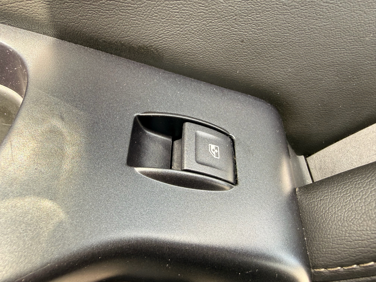 Chevrolet Suburban 4WD 4dr LT 2015