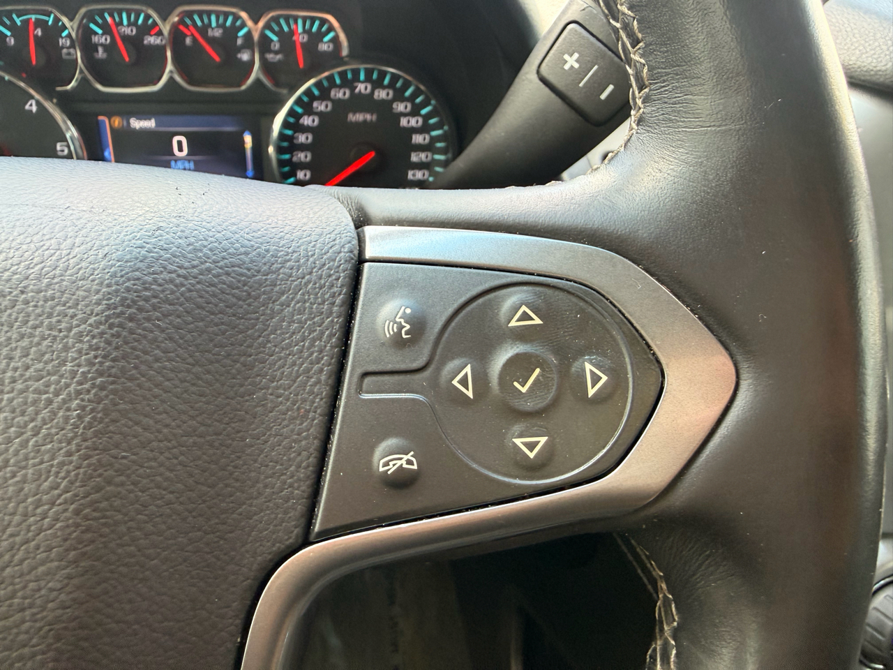 Chevrolet Suburban 4WD 4dr LT 2015