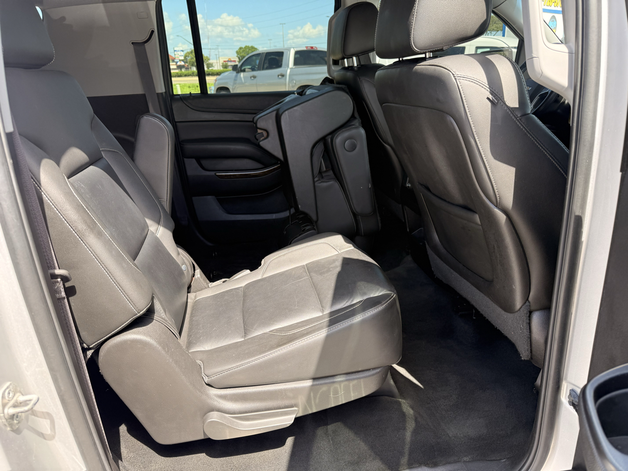 Chevrolet Suburban 4WD 4dr LT 2015