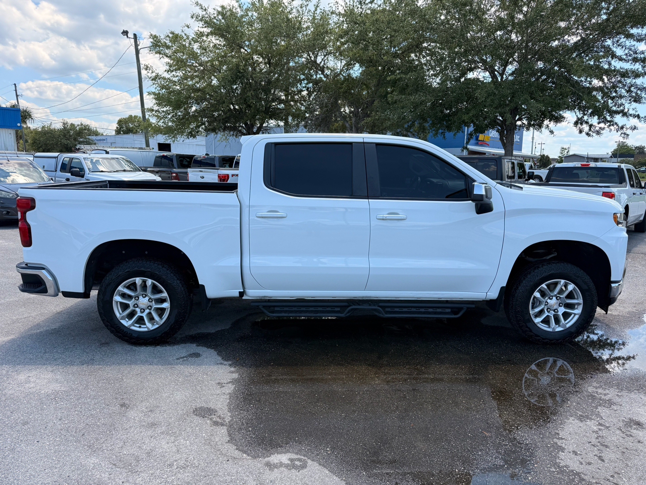 Chevrolet Silverado 1500 LTD 4WD Crew Cab 147" LT w/1LT 2022