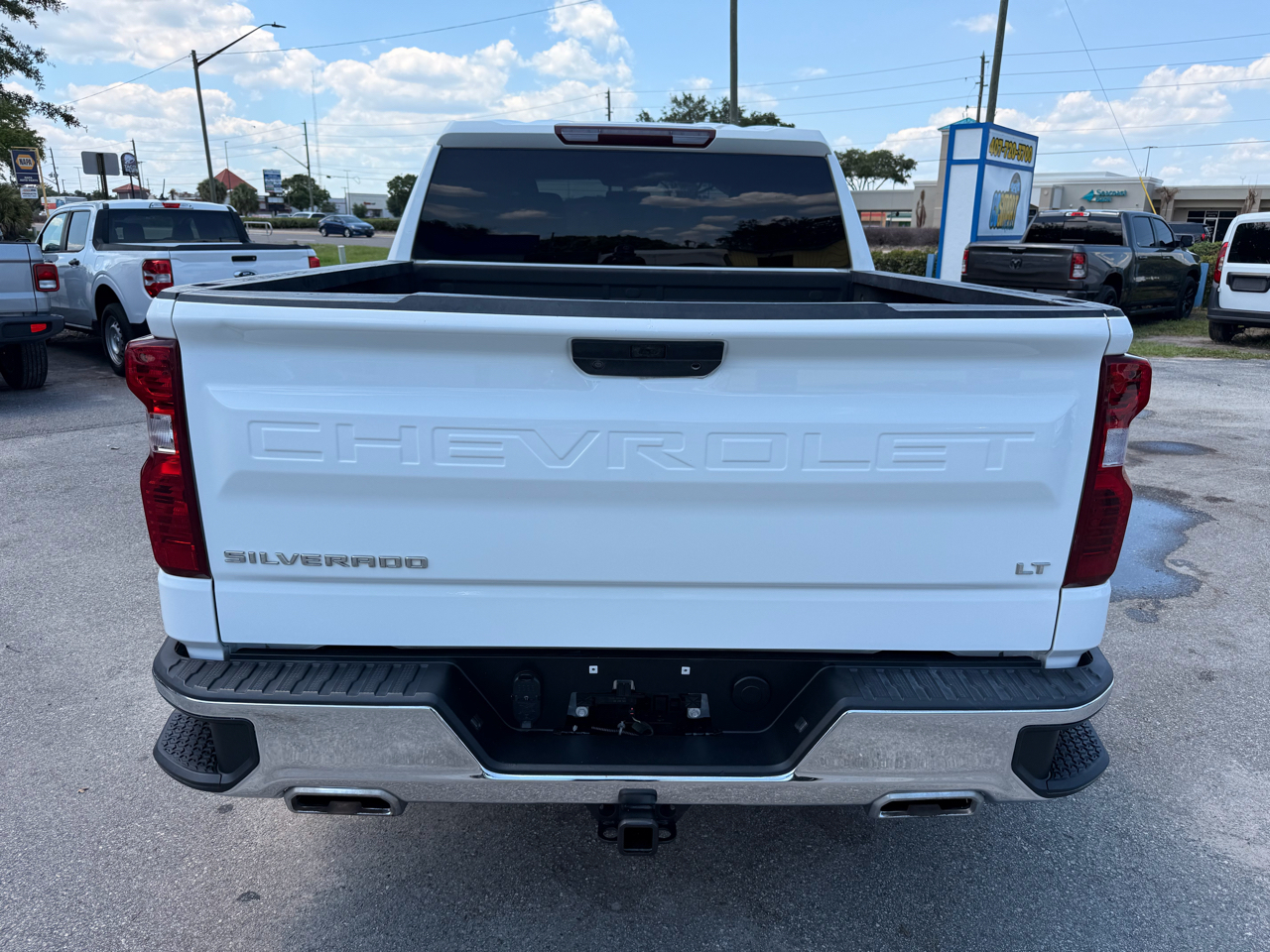 Chevrolet Silverado 1500 LTD 4WD Crew Cab 147" LT w/1LT 2022