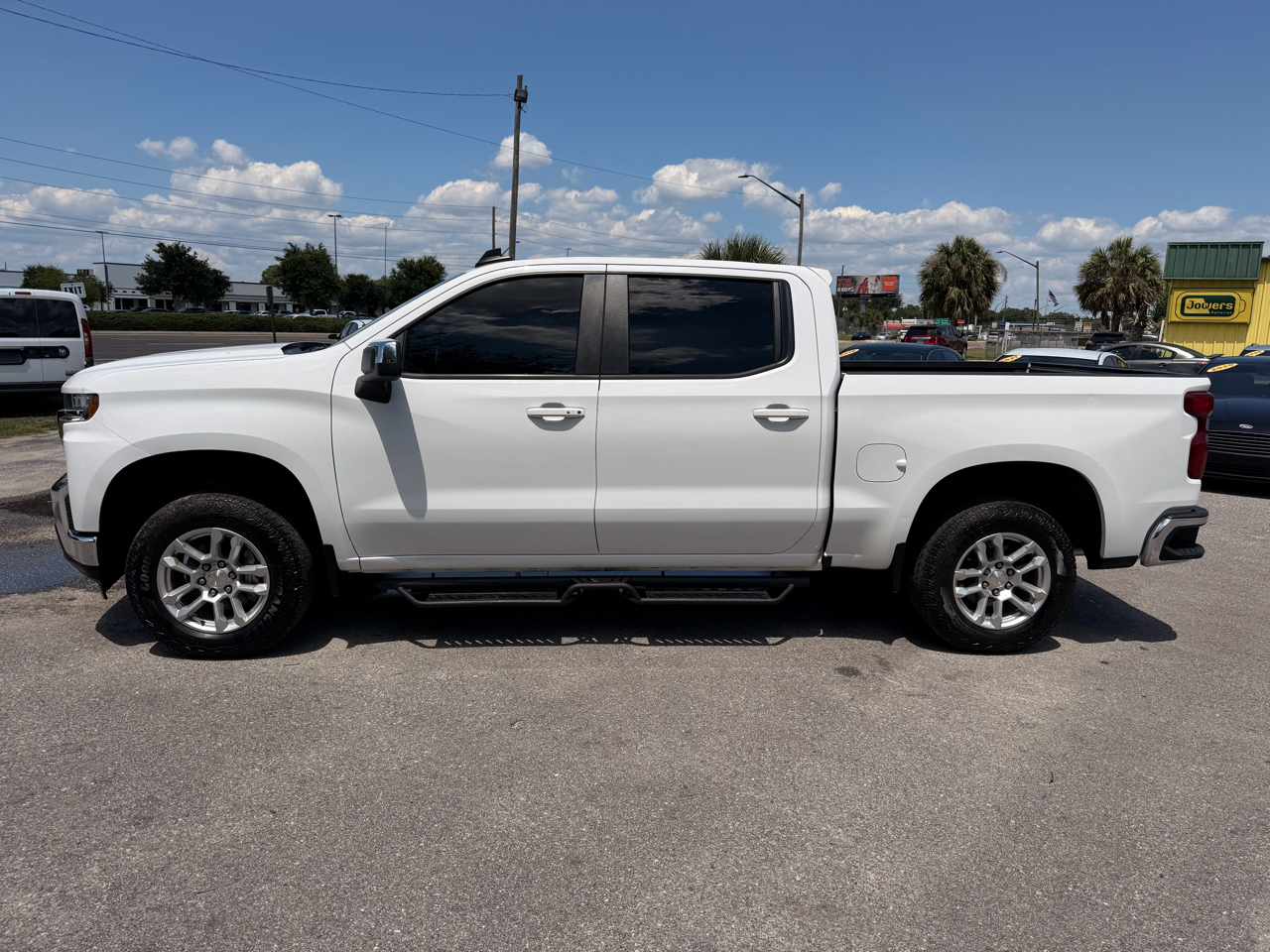 Chevrolet Silverado 1500 LTD 4WD Crew Cab 147" LT w/1LT 2022