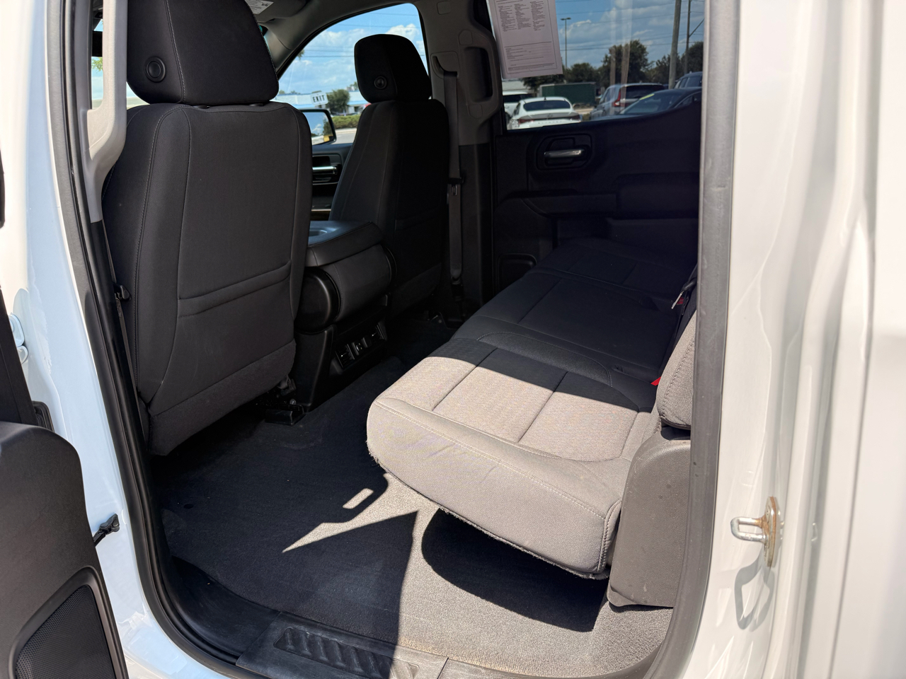 Chevrolet Silverado 1500 LTD 4WD Crew Cab 147" LT w/1LT 2022
