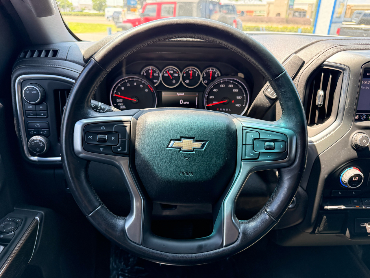 Chevrolet Silverado 1500 LTD 4WD Crew Cab 147" LT w/1LT 2022