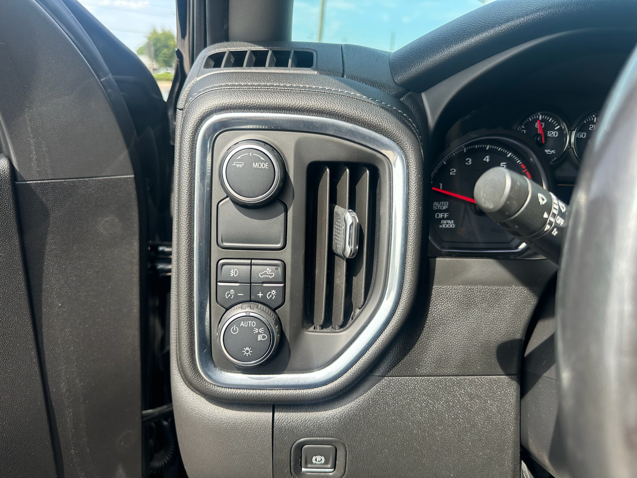 Chevrolet Silverado 1500 2WD Crew Cab 147" RST 2020