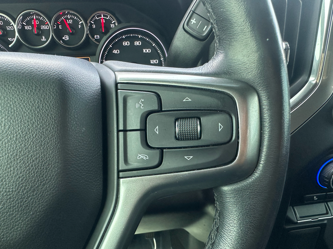 Chevrolet Silverado 1500 2WD Crew Cab 147" RST 2020