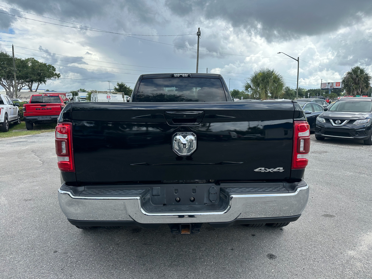 RAM 3500 Tradesman 4x4 Crew Cab 8' Box 2021