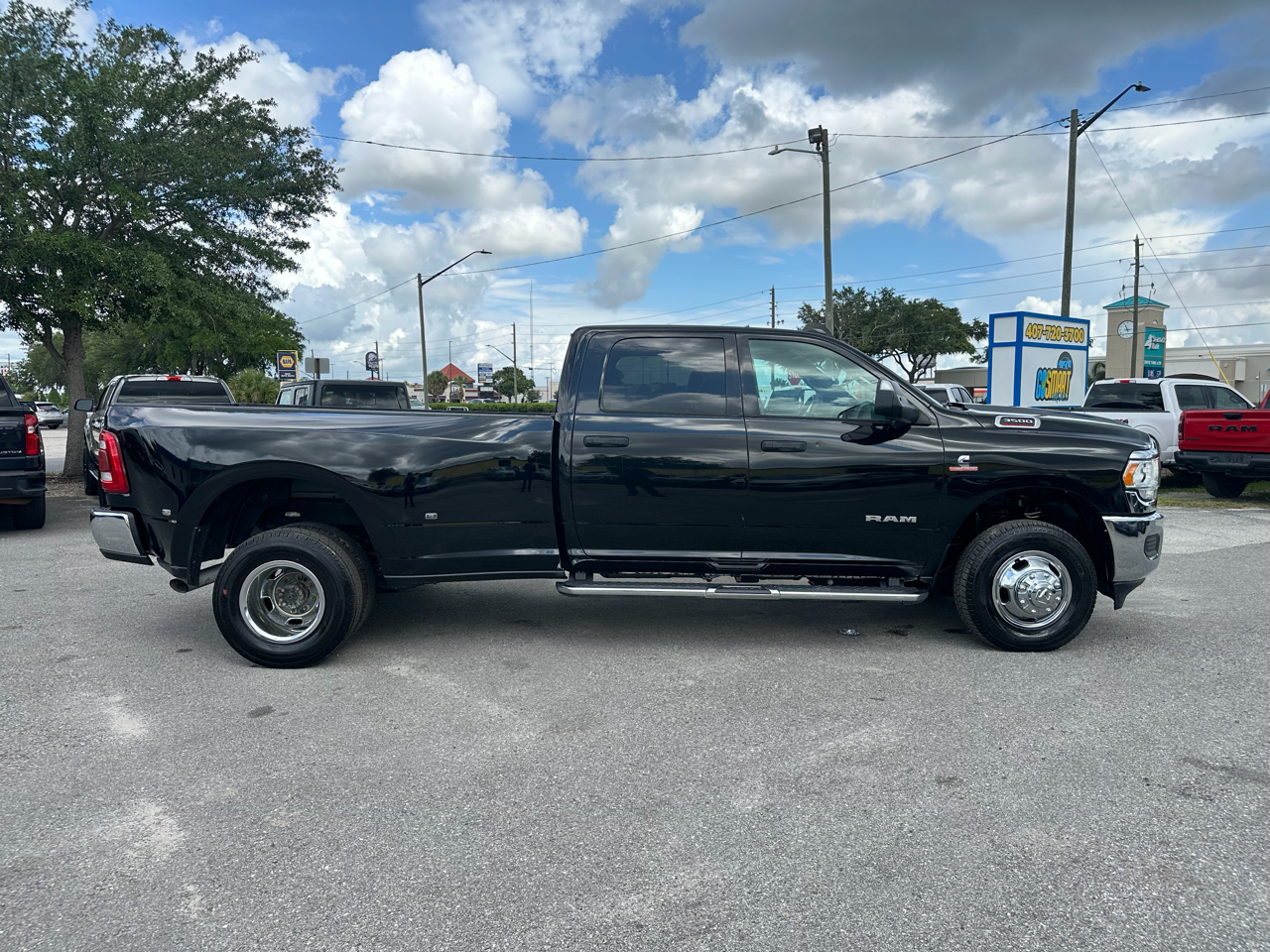 RAM 3500 Tradesman 4x4 Crew Cab 8' Box 2021
