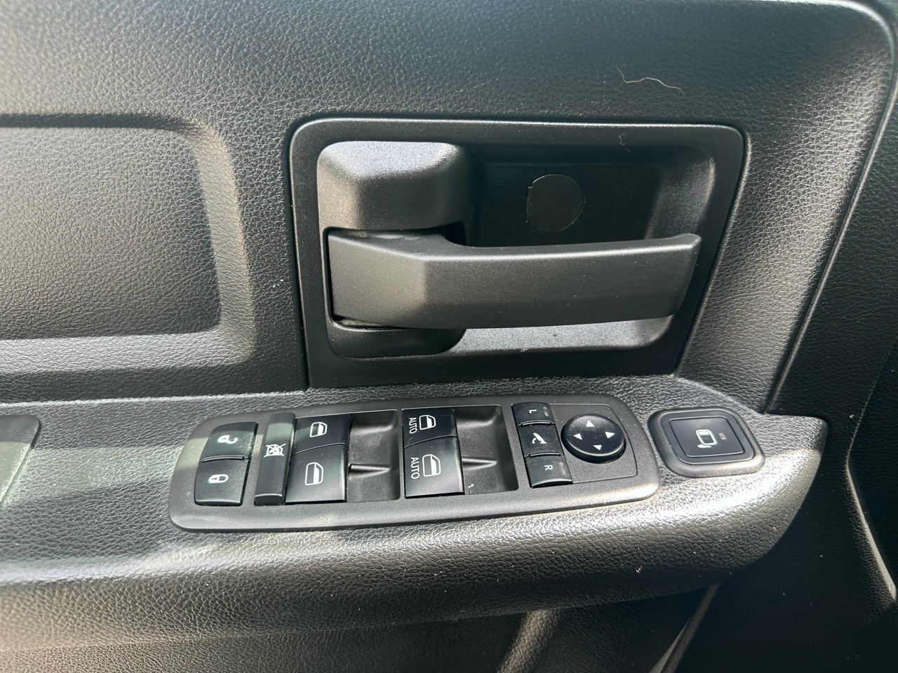 RAM 3500 Tradesman 4x4 Crew Cab 8' Box 2021