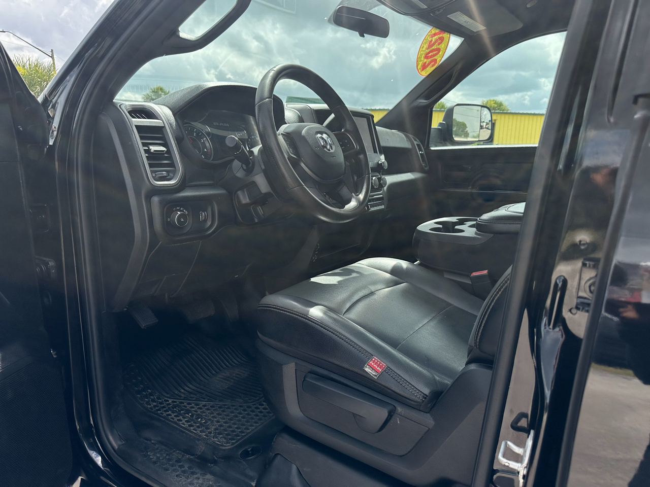 RAM 3500 Tradesman 4x4 Crew Cab 8' Box 2021