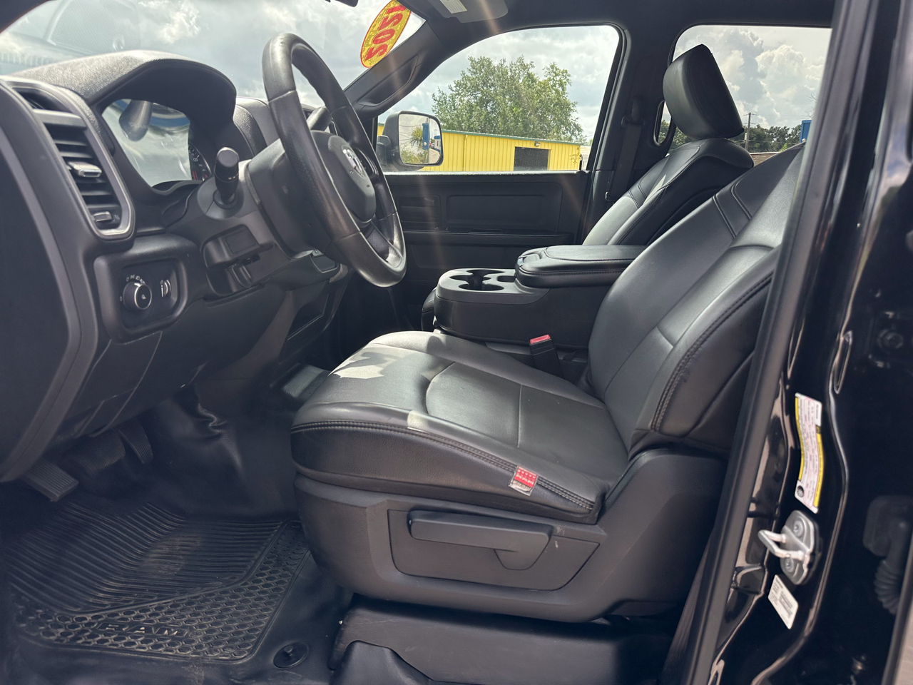 RAM 3500 Tradesman 4x4 Crew Cab 8' Box 2021