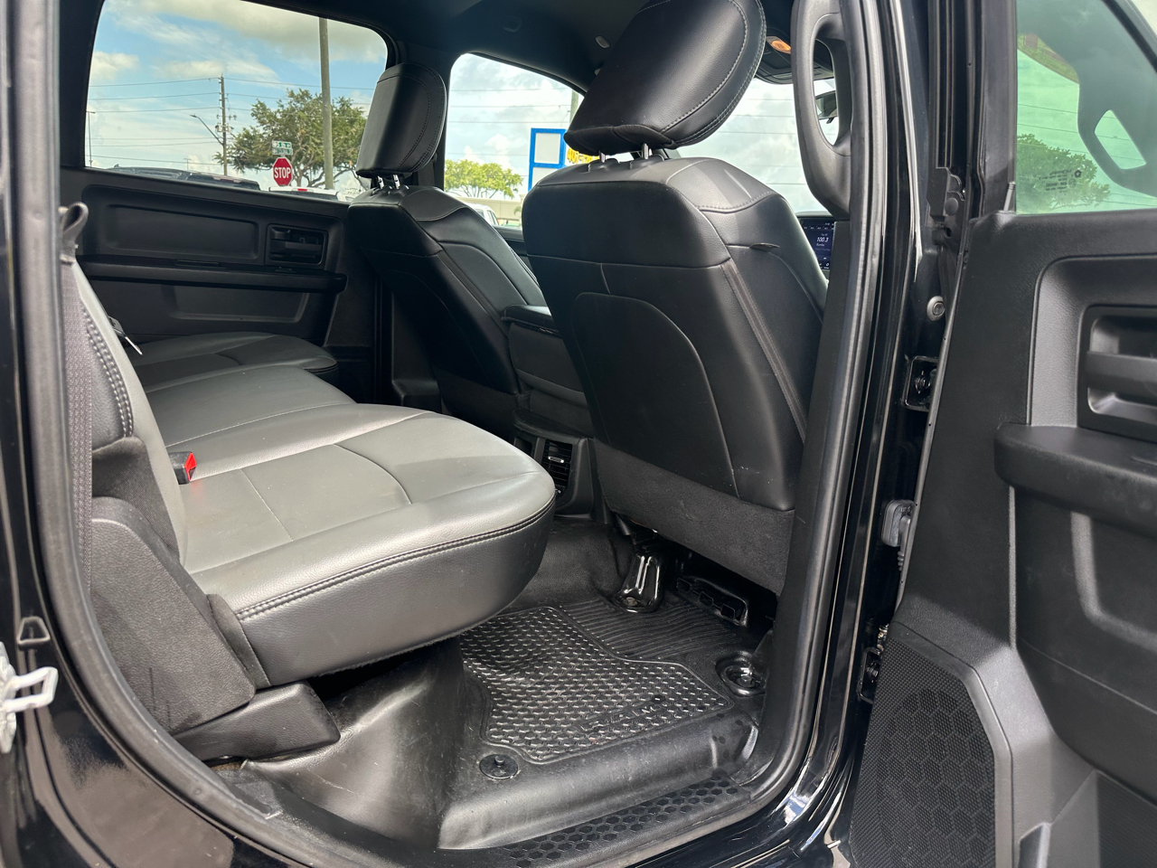 RAM 3500 Tradesman 4x4 Crew Cab 8' Box 2021