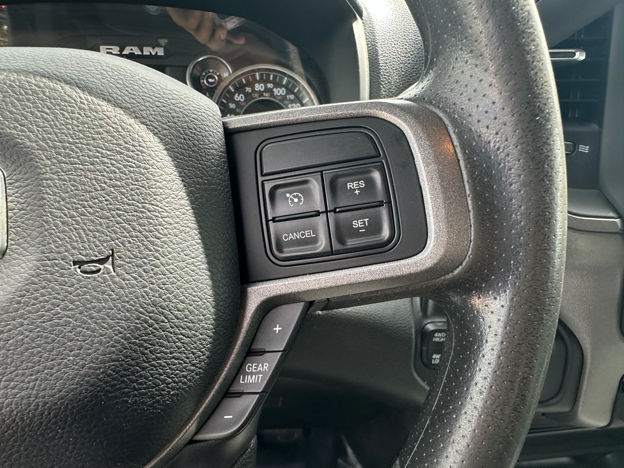 RAM 3500 Tradesman 4x4 Crew Cab 8' Box 2021