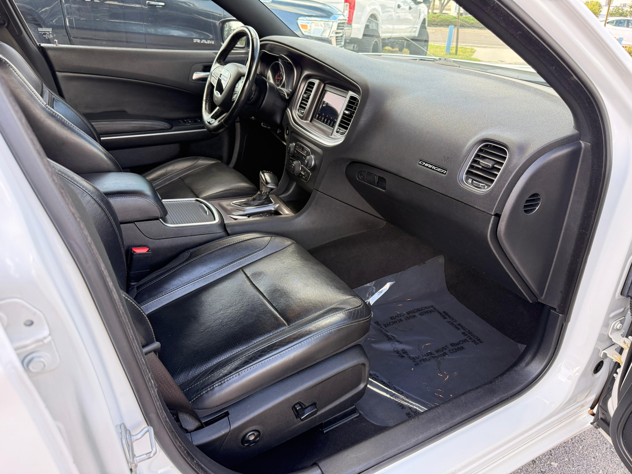 Dodge Charger SXT RWD 2020
