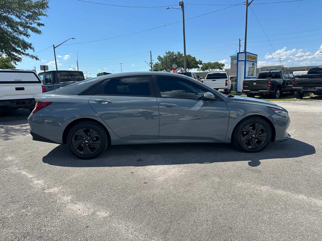 Hyundai Elantra SEL IVT *Ltd Avail* 2021