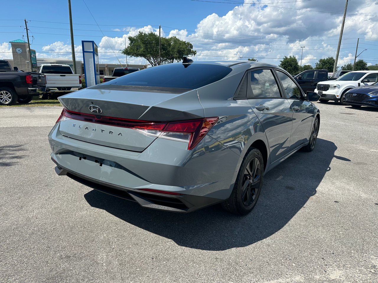 Hyundai Elantra SEL IVT *Ltd Avail* 2021