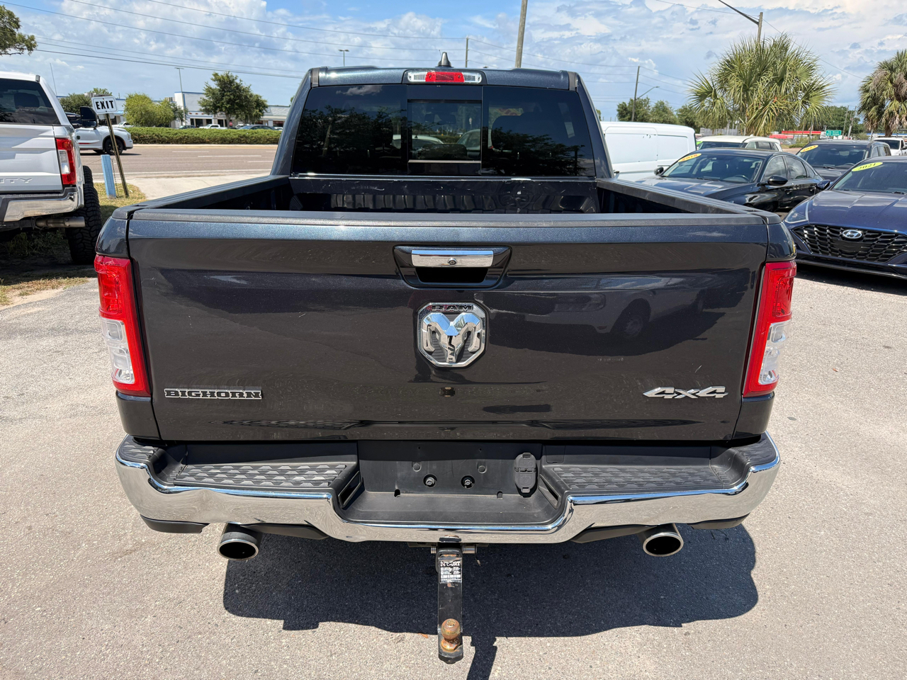 RAM 1500 Big Horn/Lone Star 4x4 Crew Cab 5'7" Box 2019