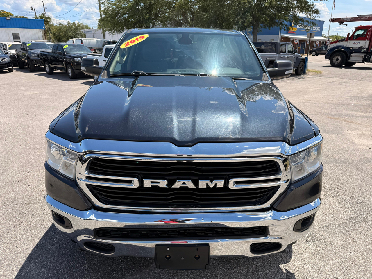 RAM 1500 Big Horn/Lone Star 4x4 Crew Cab 5'7" Box 2019