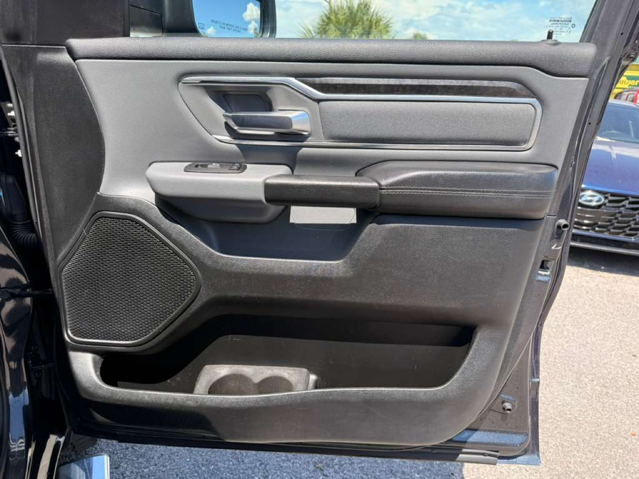 RAM 1500 Big Horn/Lone Star 4x4 Crew Cab 5'7" Box 2019