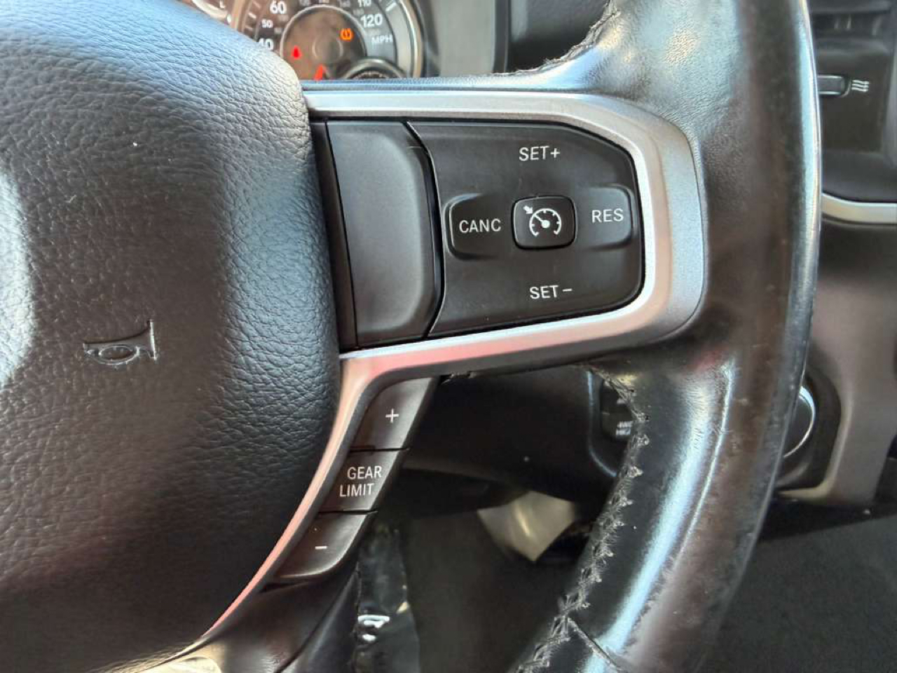 RAM 1500 Big Horn/Lone Star 4x4 Crew Cab 5'7" Box 2019