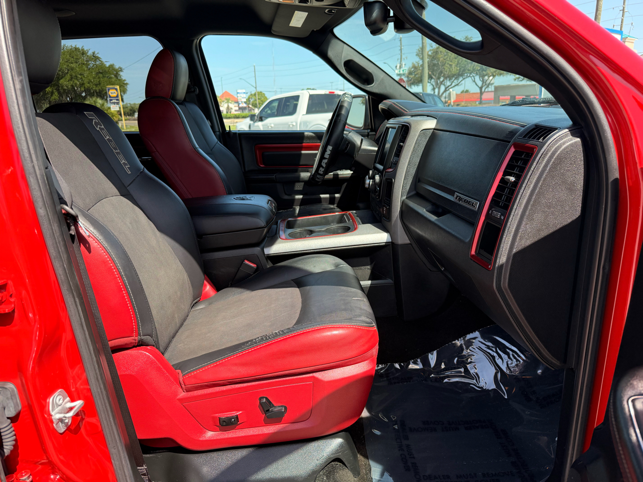 RAM 1500 2WD Crew Cab 140.5" Rebel 2016