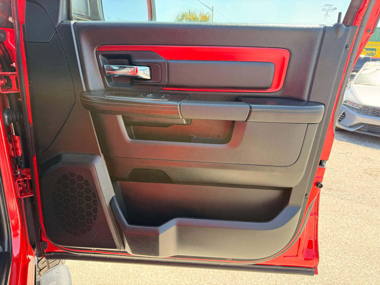 RAM 1500 2WD Crew Cab 140.5" Rebel 2016