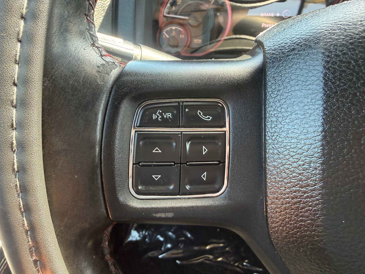 RAM 1500 2WD Crew Cab 140.5" Rebel 2016