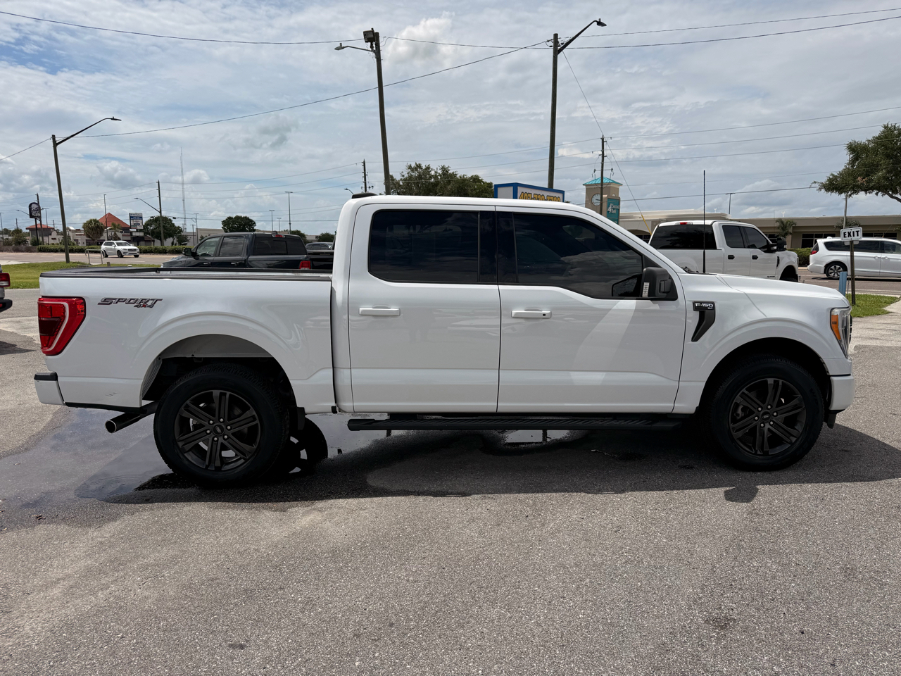 Ford F-150 XLT 4WD SuperCrew 5.5' Box 2022