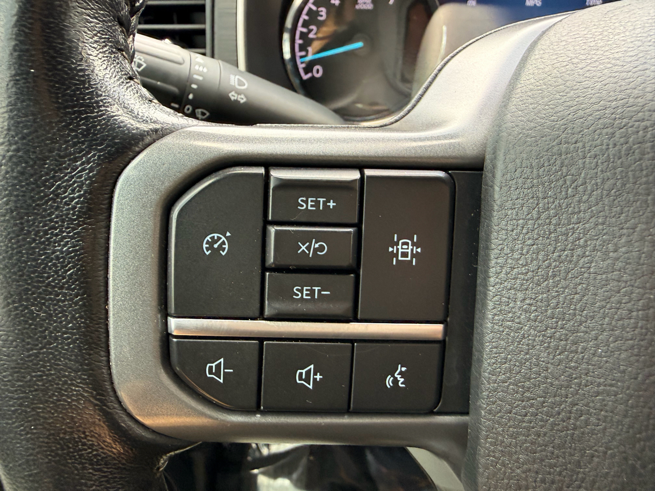 Ford F-150 XLT 4WD SuperCrew 5.5' Box 2022