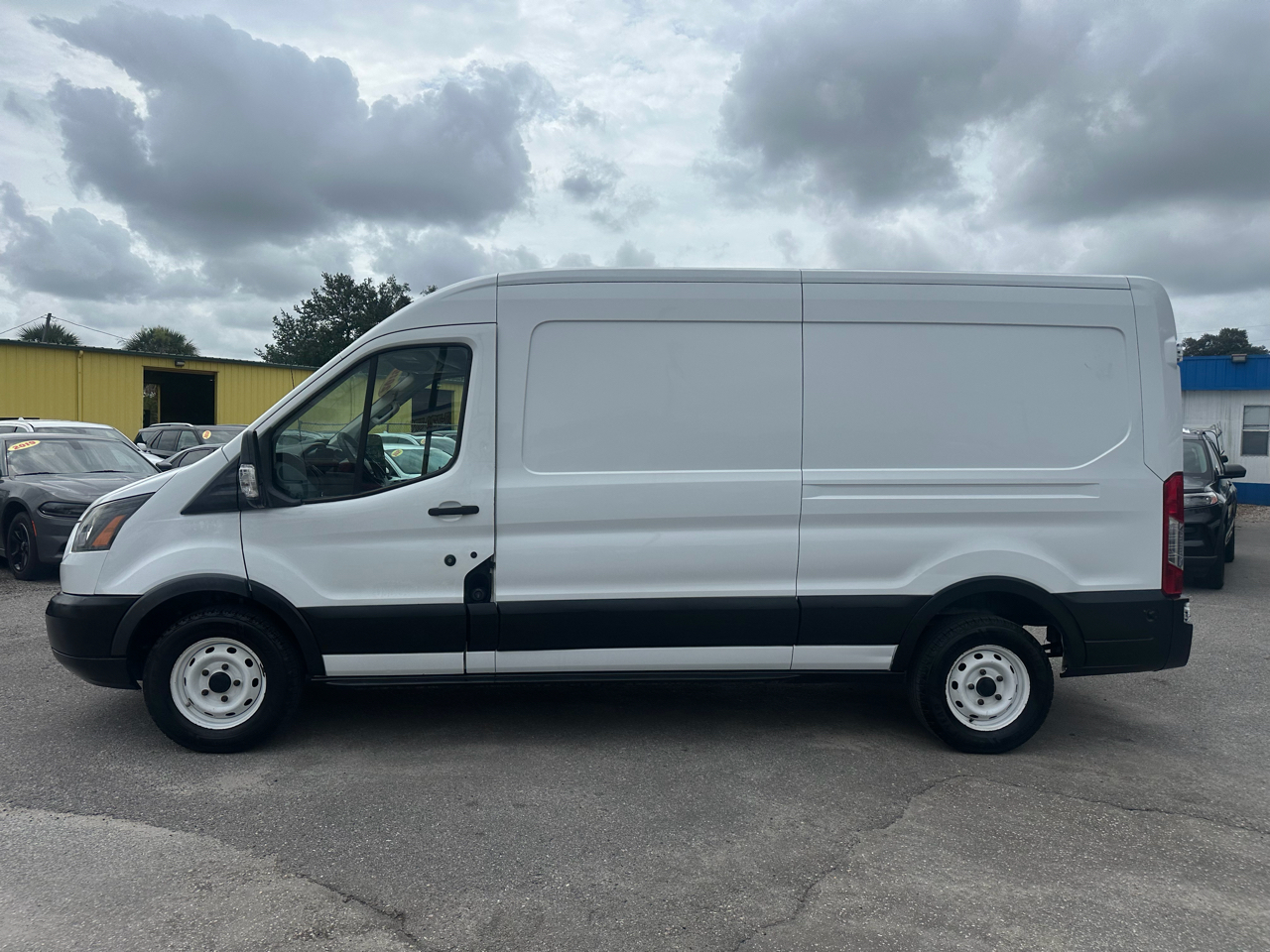 Ford Transit Van T-150 148" Med Rf 8600 GVWR Sliding RH Dr 2019