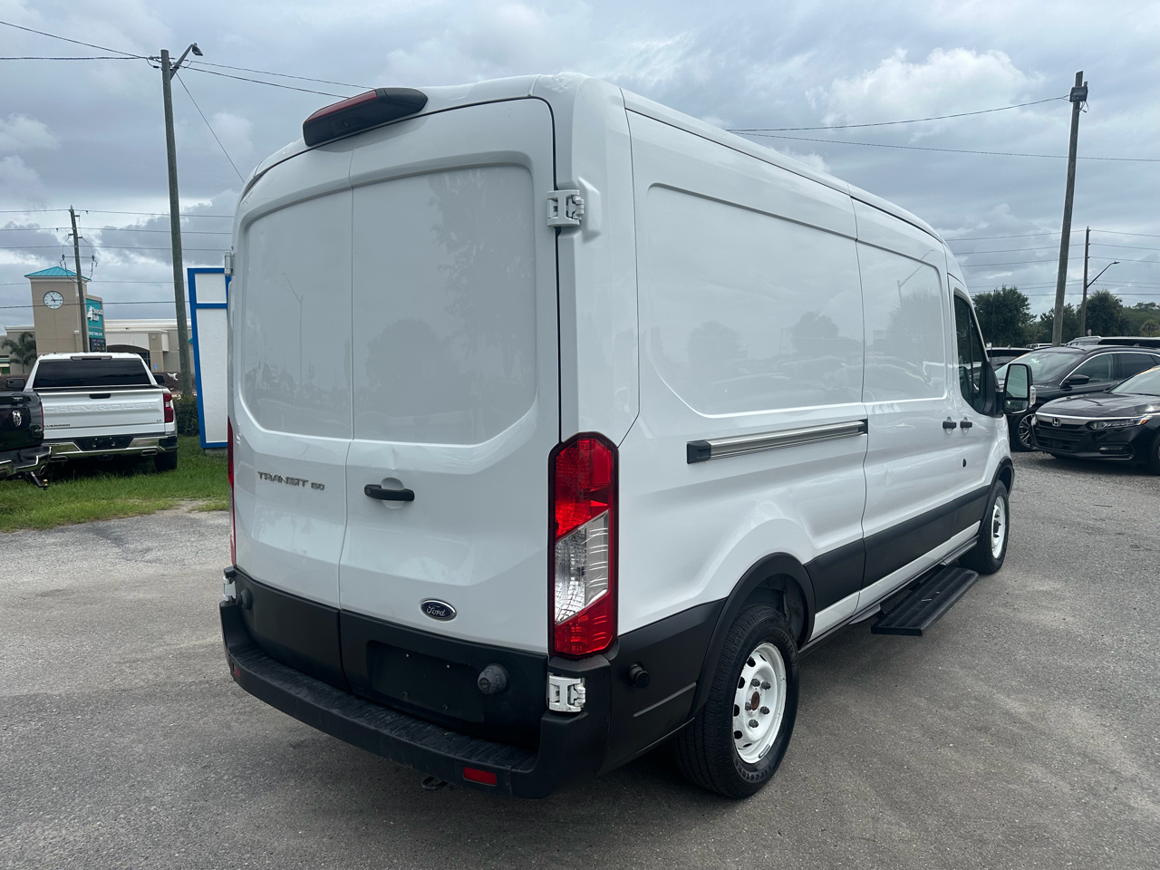 Ford Transit Van T-150 148" Med Rf 8600 GVWR Sliding RH Dr 2019