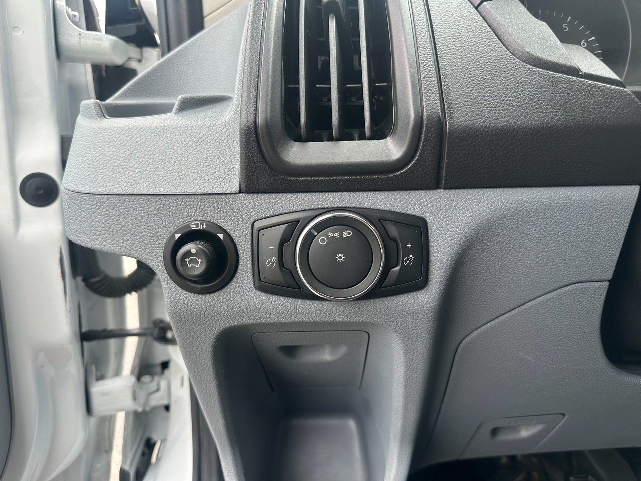 Ford Transit Van T-150 148" Med Rf 8600 GVWR Sliding RH Dr 2019