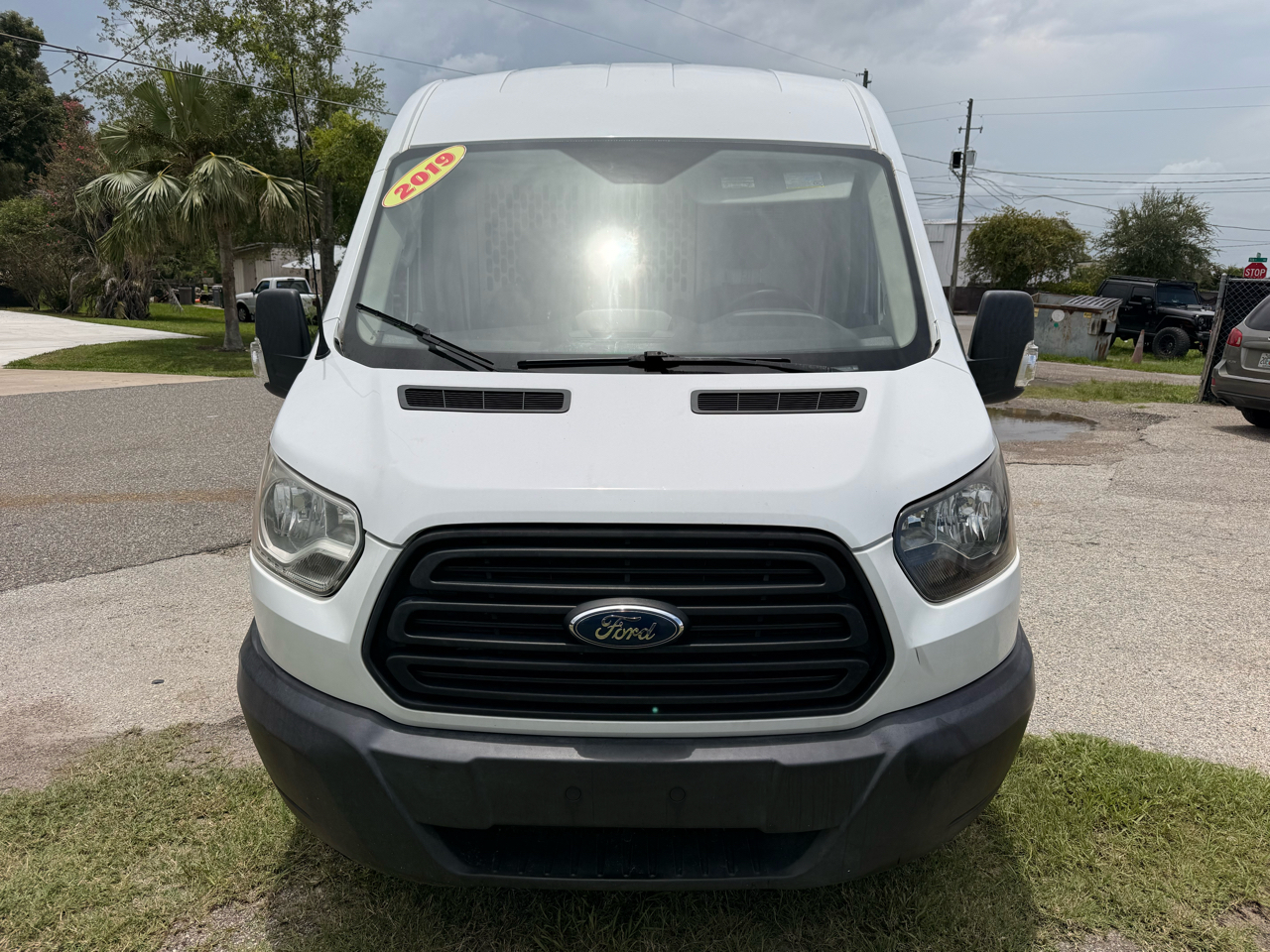 Ford Transit Van T-150 148" Med Rf 8600 GVWR Sliding RH Dr 2019