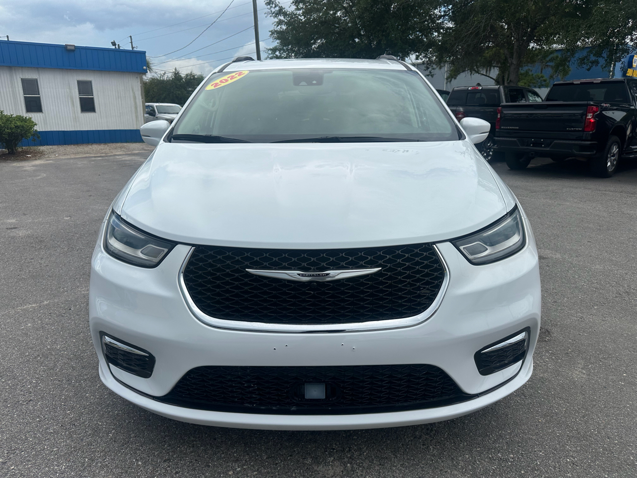 Chrysler Pacifica Touring L FWD 2022