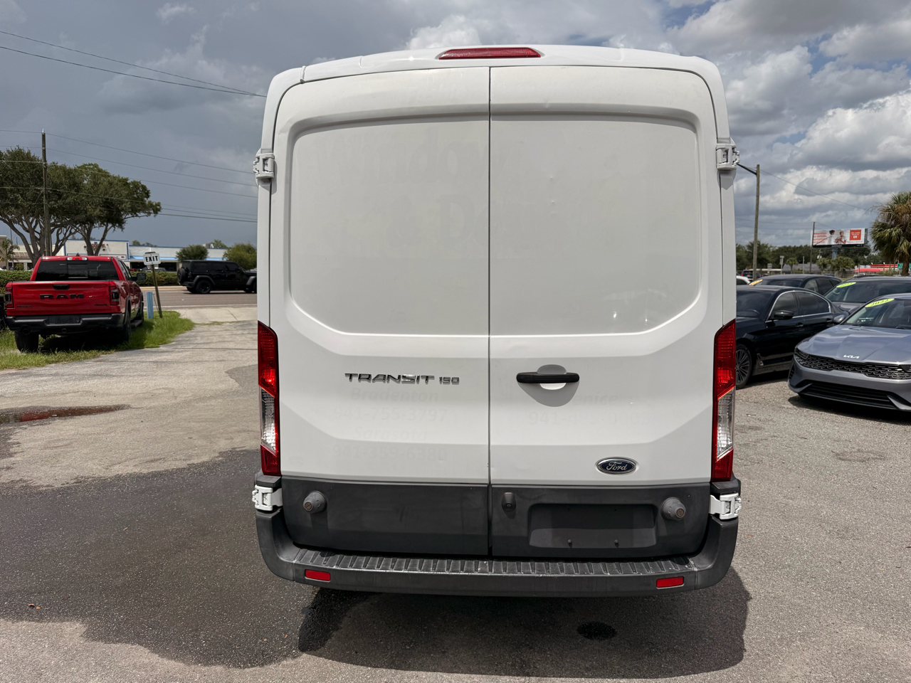 Ford Transit Van T-150 148" Med Rf 8600 GVWR Sliding RH Dr 2017