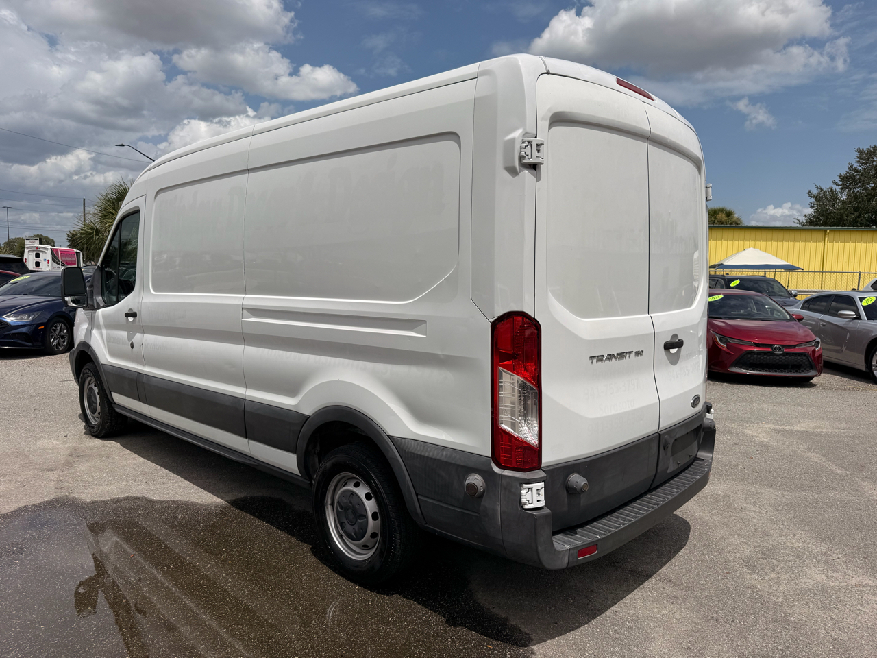 Ford Transit Van T-150 148" Med Rf 8600 GVWR Sliding RH Dr 2017