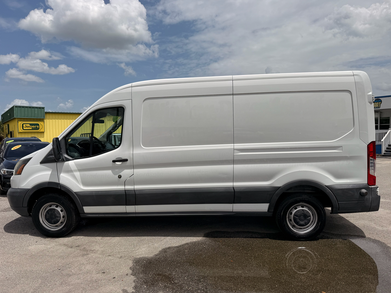 Ford Transit Van T-150 148" Med Rf 8600 GVWR Sliding RH Dr 2017