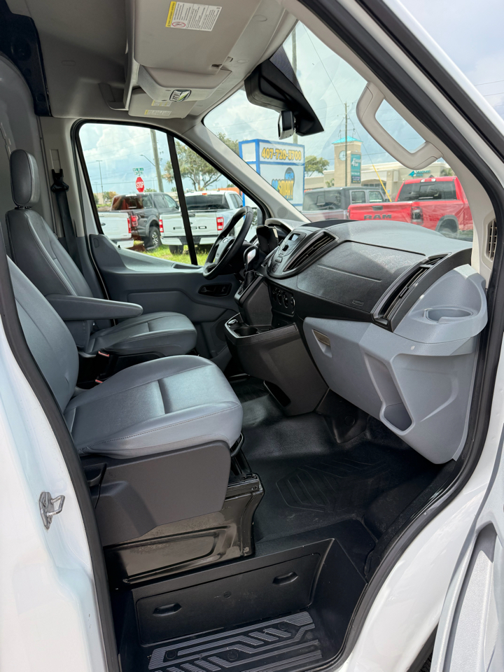 Ford Transit Van T-150 148" Med Rf 8600 GVWR Sliding RH Dr 2017