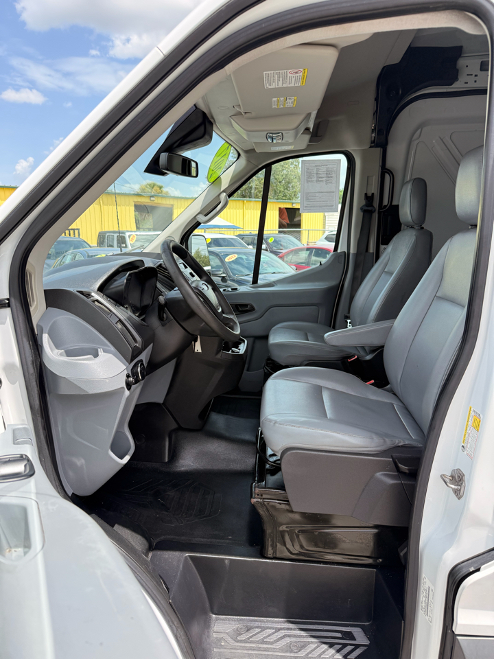 Ford Transit Van T-150 148" Med Rf 8600 GVWR Sliding RH Dr 2017