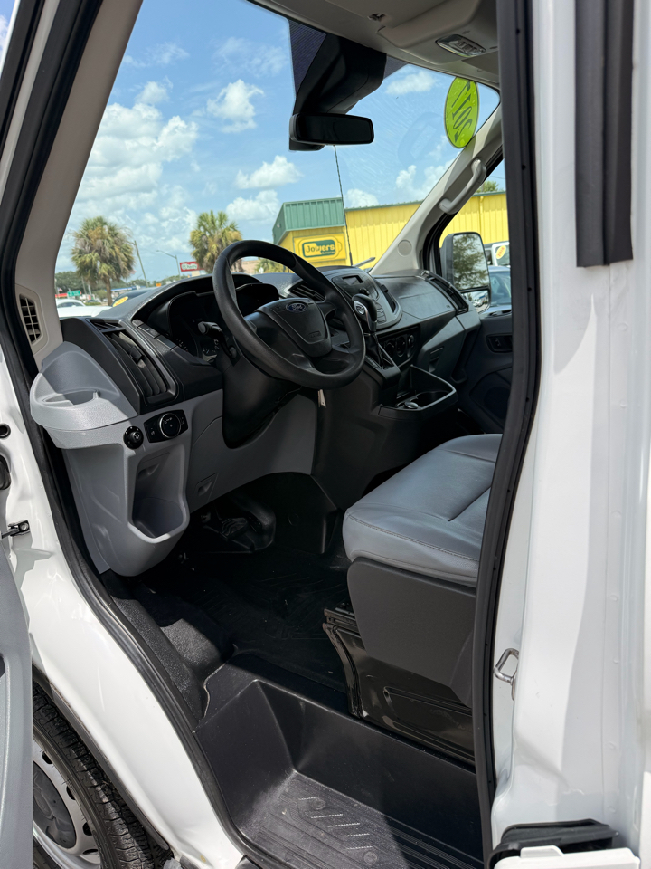 Ford Transit Van T-150 148" Med Rf 8600 GVWR Sliding RH Dr 2017