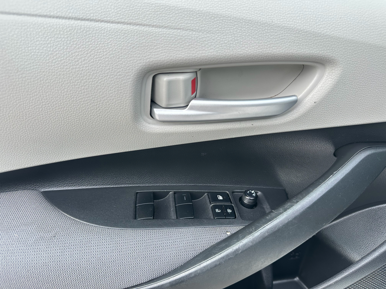 Toyota Corolla LE CVT (Natl) 2021
