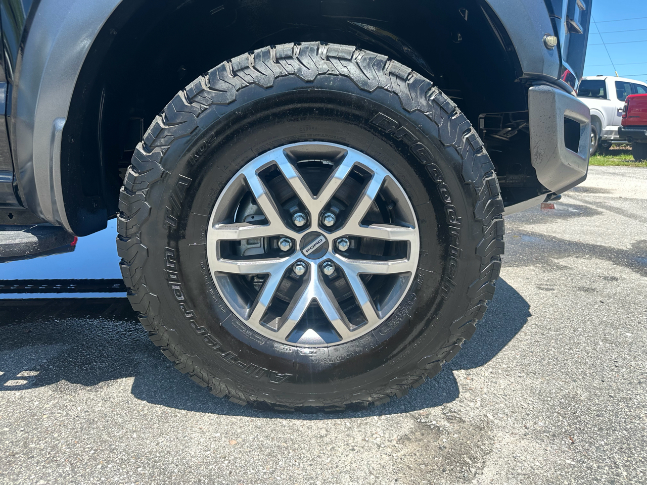 Ford F-150 Raptor 4WD SuperCrew 5.5' Box 2017
