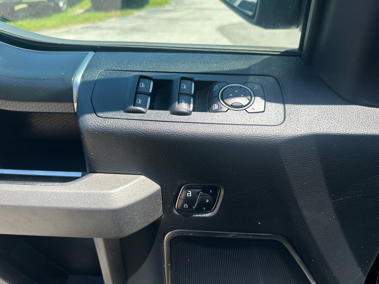 Ford F-150 Raptor 4WD SuperCrew 5.5' Box 2017