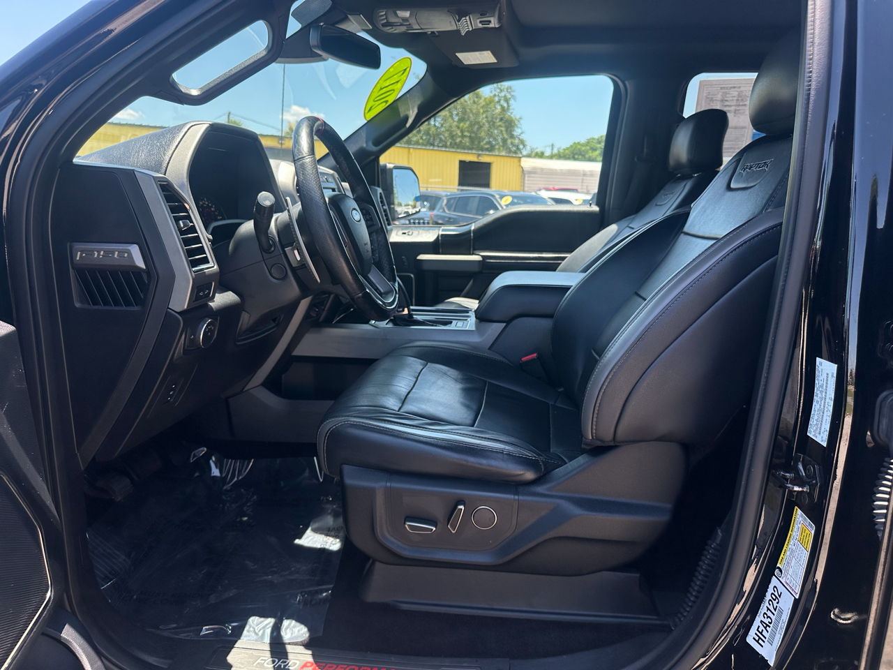 Ford F-150 Raptor 4WD SuperCrew 5.5' Box 2017