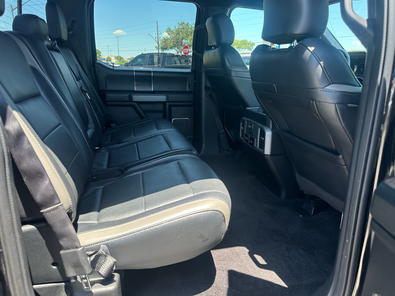 Ford F-150 Raptor 4WD SuperCrew 5.5' Box 2017