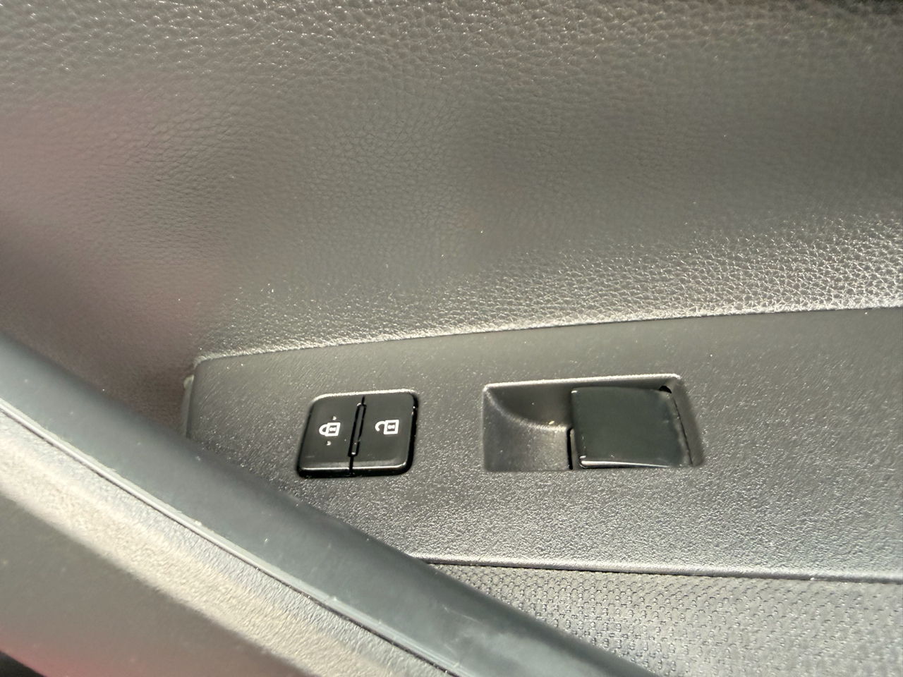 Toyota Corolla LE CVT (Natl) 2022